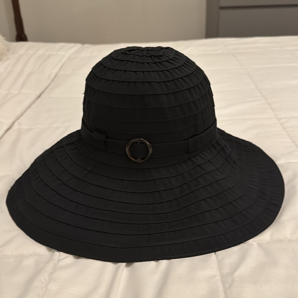 Tommy Bahama Classic Black Foldable Women's Floppy Adjustable Hat